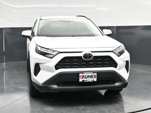 Ice 2024 Toyota RAV4 XLE