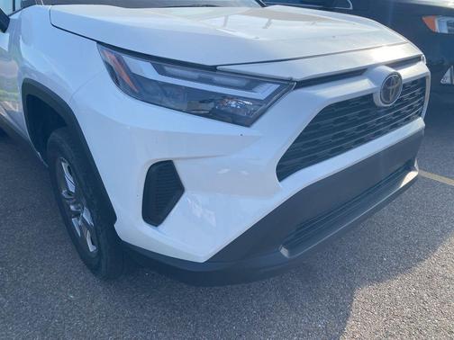 Ice 2024 Toyota RAV4 XLE