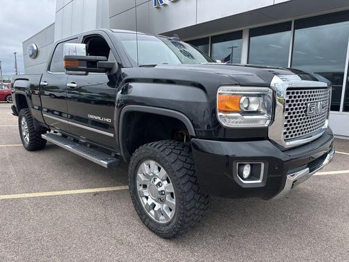 2016 GMC Sierra 2500 Denali
