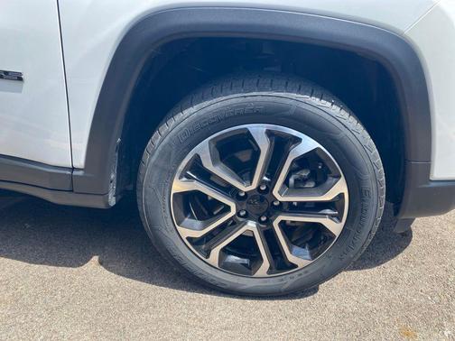 Bright White Clearcoat 2022 Jeep Compass Limited