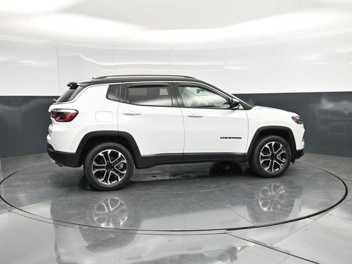 Bright White Clearcoat 2022 Jeep Compass Limited