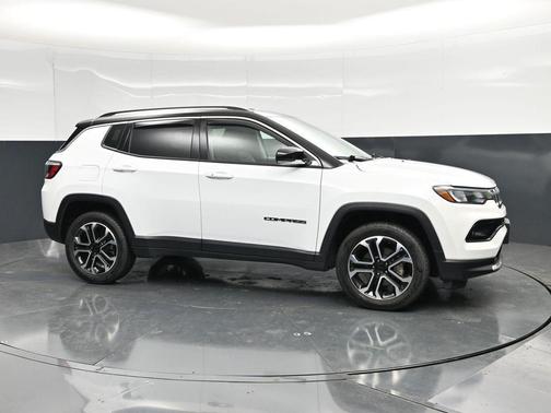 Bright White Clearcoat 2022 Jeep Compass Limited