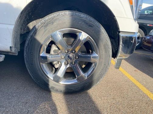 Oxford White 2022 Ford F-150 XLT