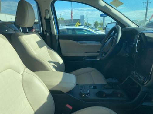 Velocity Blue Metallic 2024 Ford Ranger LARIAT