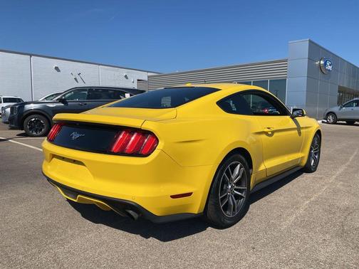 2017 Ford Mustang EcoBoost Premium