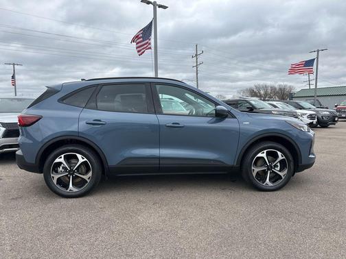 2026 Ford Escape ST-Line Select