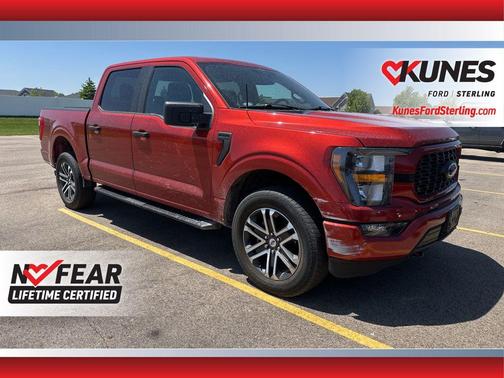 Hot Pepper Red Metallic Tinted Clearcoat 2023 Ford F-150 XL