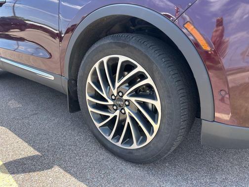 Burgundy Velvet 2020 Lincoln Nautilus Reserve