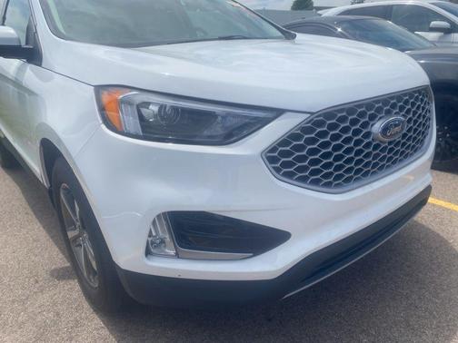 Oxford White 2024 Ford Edge SEL