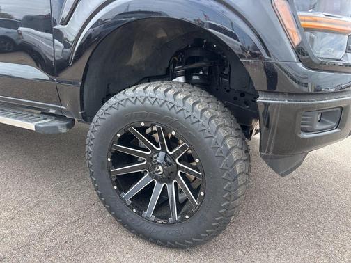 Agate Black Metallic 2025 Ford F-150 XLT