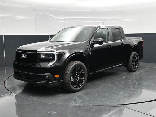 Shadow Black 2026 Ford Maverick Lobo