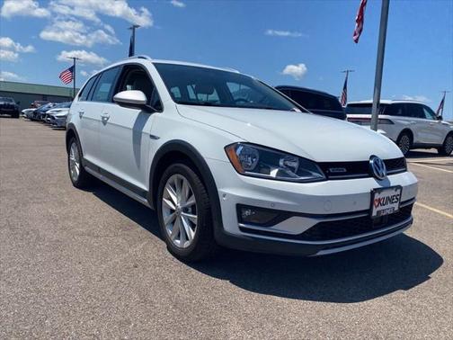 2017 Volkswagen Golf Alltrack TSI SE