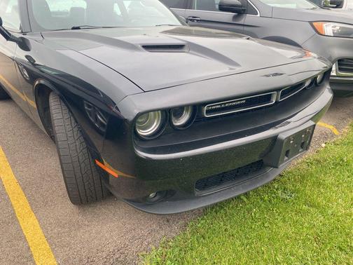 Pitch Black Clearcoat 2015 Dodge Challenger SXT Plus