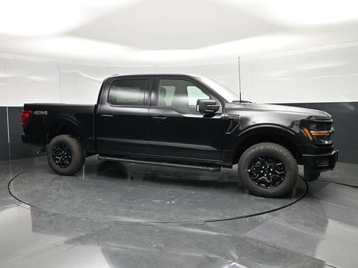 Agate Black Metallic 2026 Ford F-150 XLT