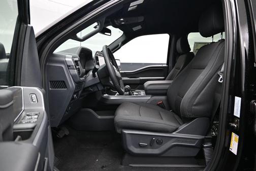 Agate Black Metallic 2026 Ford F-150 XLT