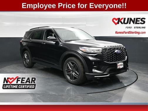 Black Metallic 2026 Ford Explorer ST-Line