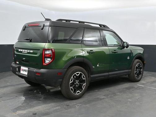 Eruption Green Metallic 2025 Ford Bronco Sport Outer Banks