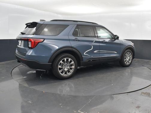 Vapor Blue Metallic 2026 Ford Explorer Active