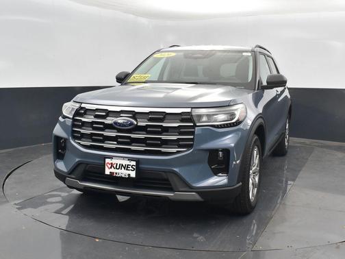 Vapor Blue Metallic 2026 Ford Explorer Active