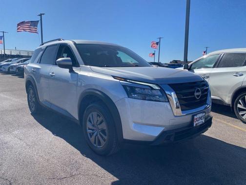 2025 Nissan Pathfinder SV FWD