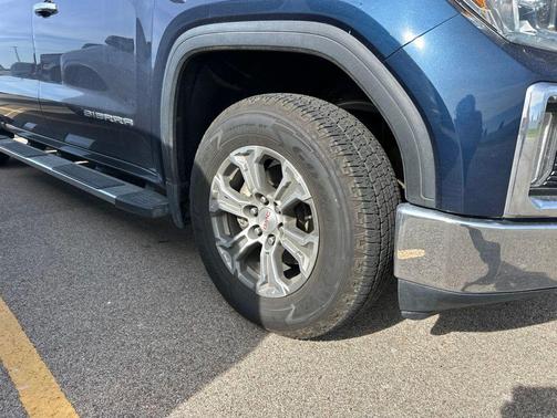 Pacific Blue Metallic 2022 GMC Sierra 1500 SLT