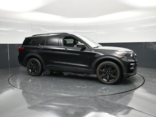 Agate Black Metallic 2023 Ford Explorer ST-Line