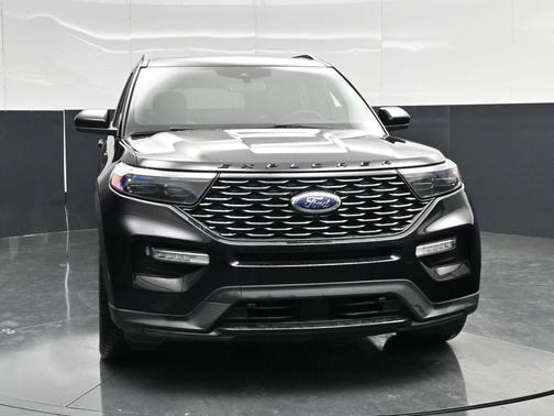 Agate Black Metallic 2023 Ford Explorer ST-Line