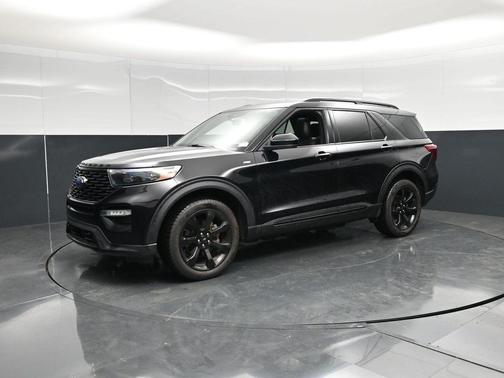 Agate Black Metallic 2023 Ford Explorer ST-Line