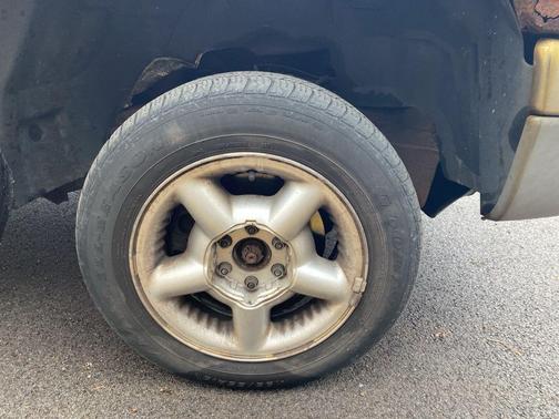 1998 Dodge Dakota Base