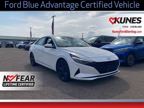 2023 Hyundai ELANTRA SEL