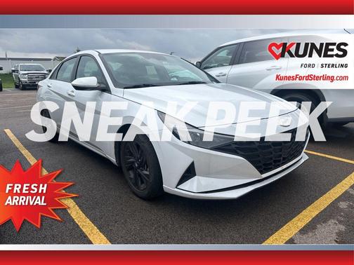 2023 Hyundai ELANTRA SEL