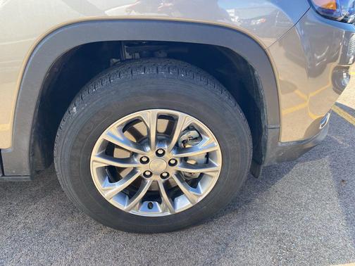 2020 Jeep Cherokee Latitude Lux