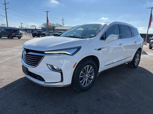 2022 Buick Enclave Essence