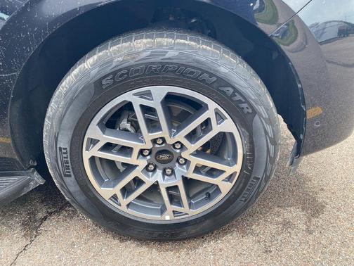 Black Metallic 2025 Ford Expedition Active