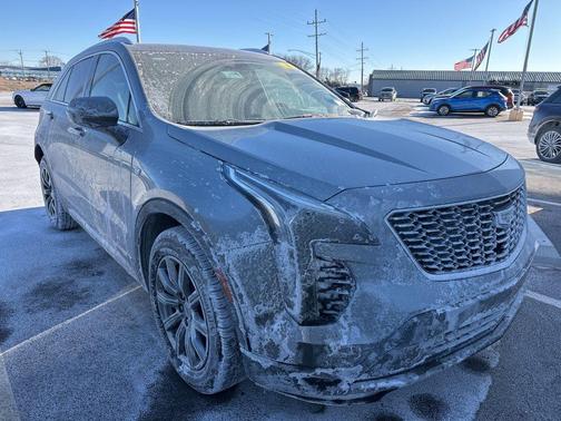 2023 Cadillac XT4 Premium Luxury
