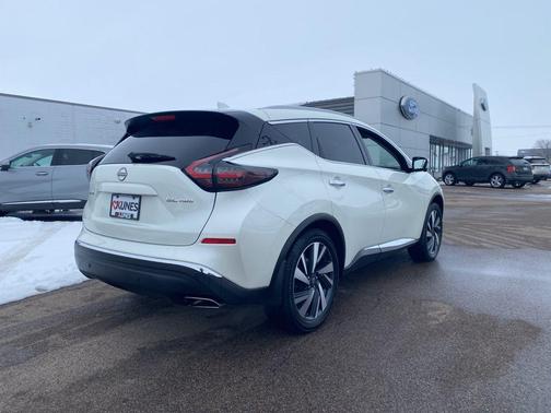 2023 Nissan Murano SL