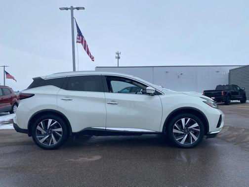 2023 Nissan Murano SL