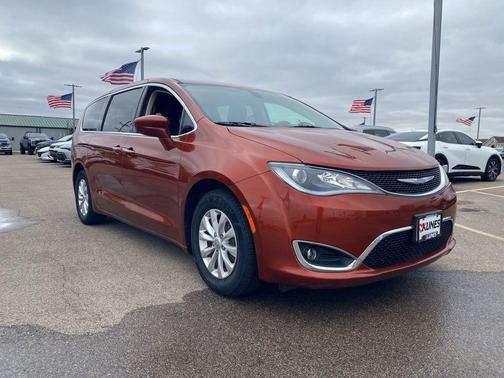 2018 Chrysler Pacifica Touring Plus