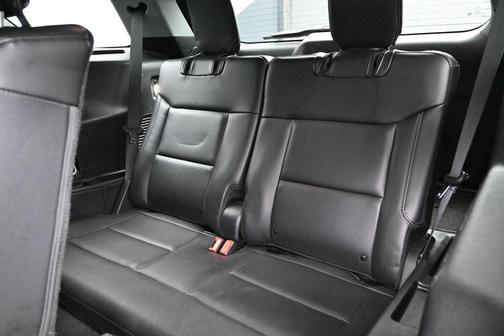 Black Metallic 2023 Ford Explorer XLT