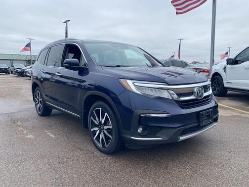 2022 Honda Pilot Touring 8-Passenger