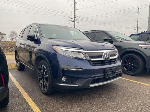 2022 Honda Pilot Touring 8-Passenger