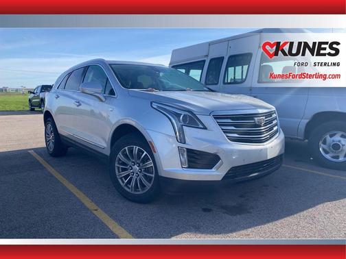 Radiant Silver Metallic 2018 Cadillac XT5 Luxury