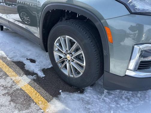 2023 Chevrolet Traverse LT