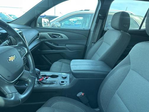 2023 Chevrolet Traverse LT