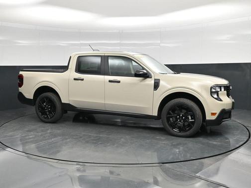 Desert Sand 2025 Ford Maverick XLT
