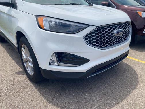Oxford White 2024 Ford Edge SEL