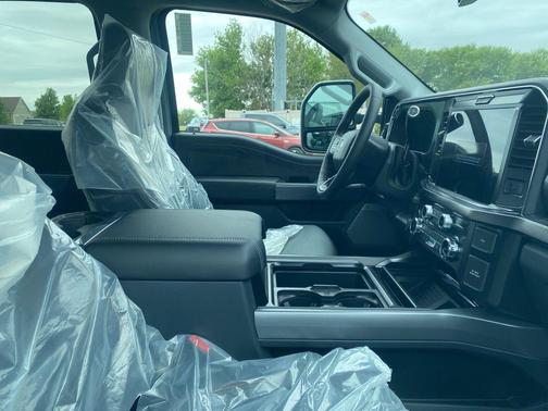 Glacier Gray Metallic Tri-Coat 2026 Ford F-250