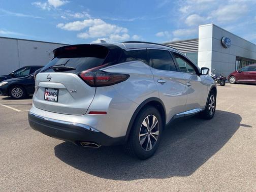 2023 Nissan Murano SV