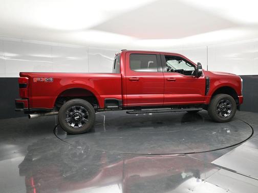 Rapid Red Metallic Tinted Clearcoat 2024 Ford F-250 Lariat