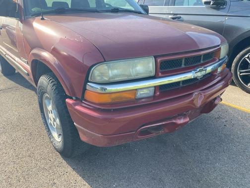 Dark Cherry Red Metallic 2004 Chevrolet S-10 Base